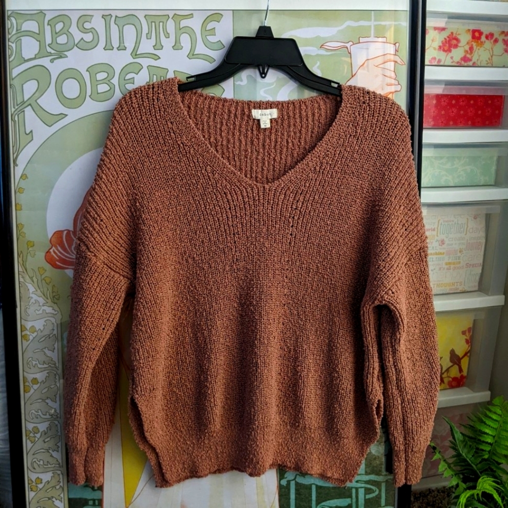Debut sweater